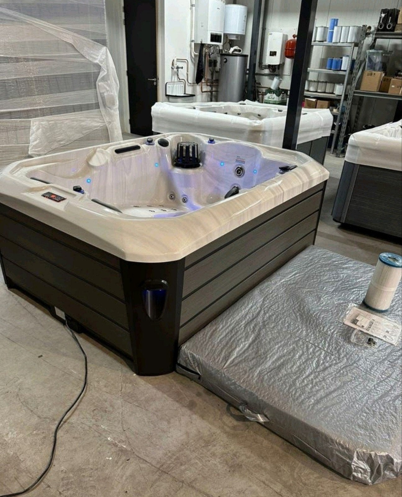 Nieuwe Jacuzzi | Spacuzzi | 3 Persoons | 2 Jaar Garantie |, Ophalen of Verzenden, Filter