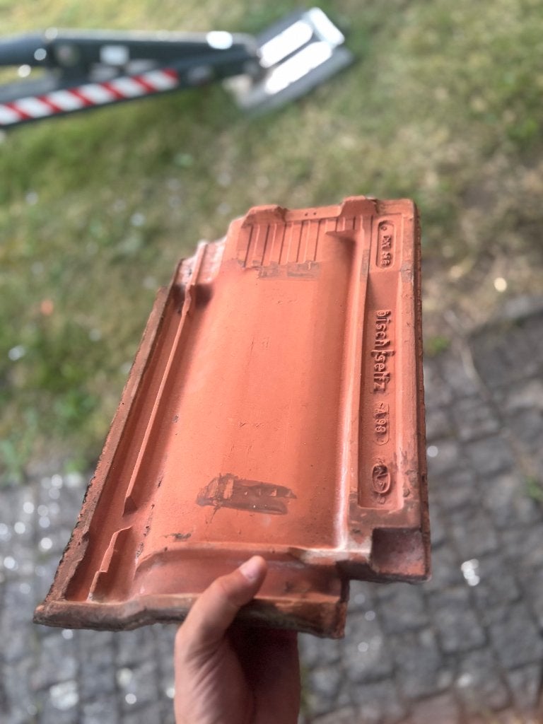 Dakpannen Bisch Seltz A93, Doe-het-zelf en Bouw, Dakpannen en Dakbedekking, Gebruikt, Dakpannen, Steen of Klei, Overige kleuren