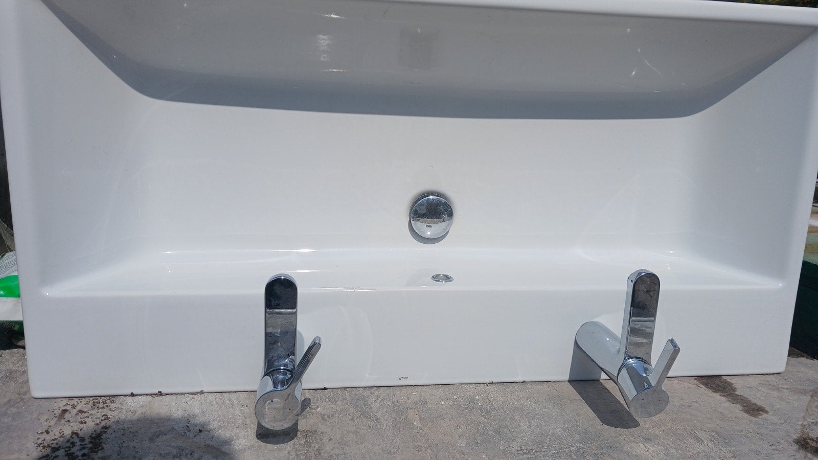 Badkamers meubel en lavabo, Ophalen