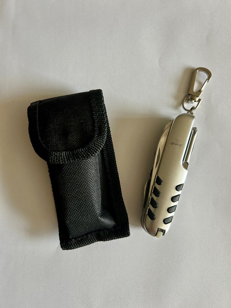 multitool met sleutelhanger + opbergtasje, Bricolage & Construction, Enlèvement ou Envoi, Comme neuf, Outil multifonction