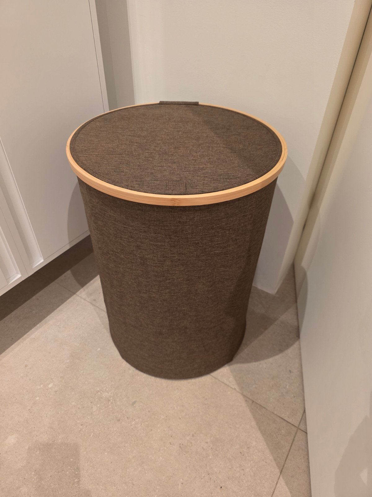 Wasmand Noto - bamboe/textiel - Nieuwstaat
 
bruin
 
Noto, Enlèvement, Brun, Panier à linge