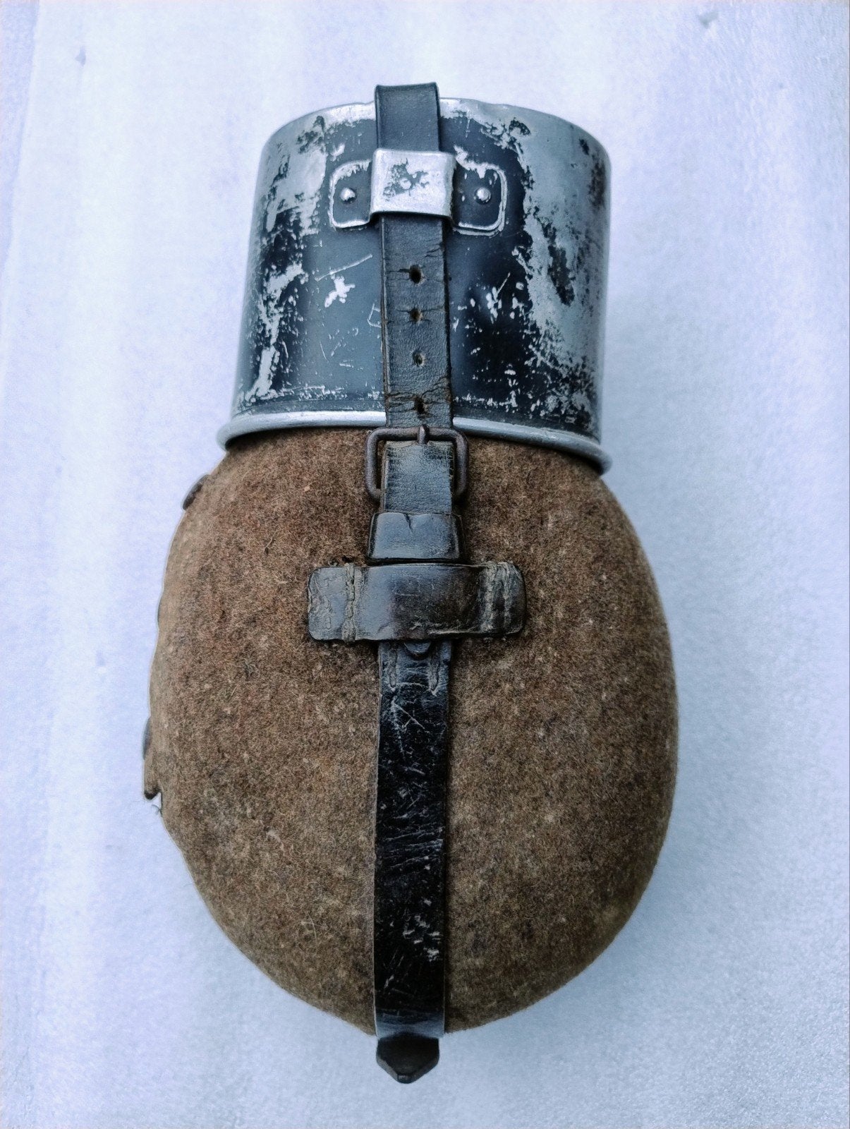 Duitse veldfles WOII met beker - C&CW 38, Verzamelen, Ophalen of Verzenden, Landmacht, Overige typen
