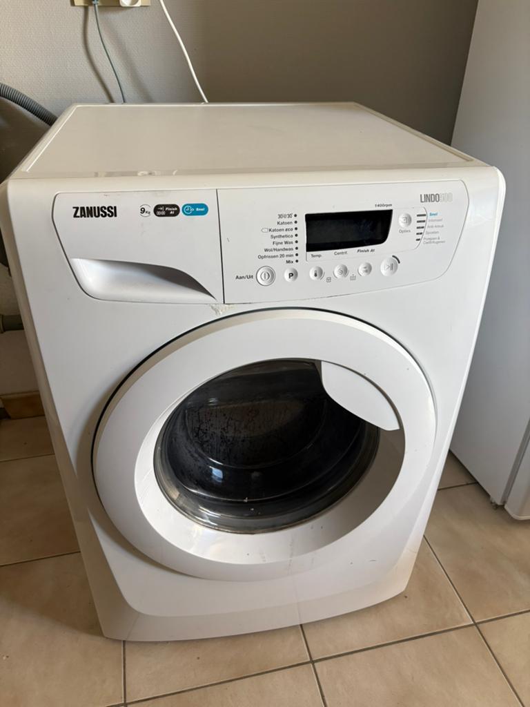 Zanussi lindo 500 9kg, Elektronische apparatuur, Wasmachines, Ophalen, Zo goed als nieuw