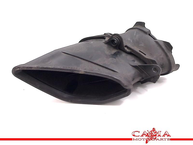PRISE D'AIR DROIT Yamaha YZF R1 2007-2008 (YZF-R1 4C8), Dhr. S. di Majo, Utilisé, Info@cama-motorparts.nl, P.J. Troelstraweg 8 8
3144 CX  MAASSLUIS, NL