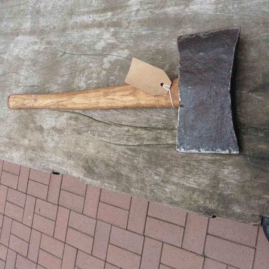 Antieke Franse steenbijl Vlecht, Ophalen of Verzenden