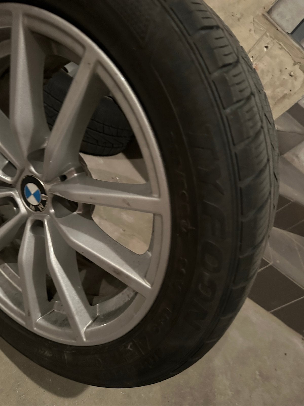 originele 4x BMW 18” velgen met banden, BMW 318i 2023model, Enlèvement, 18 pouces, Pneu(s)