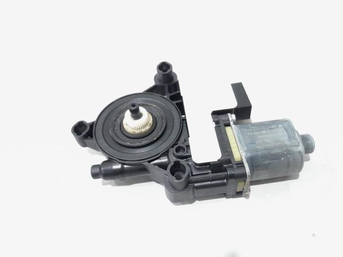 Moteur de vitre portière d'un Volkswagen Polo, Volkswagen, -, 3 mois de garantie, Utilisé