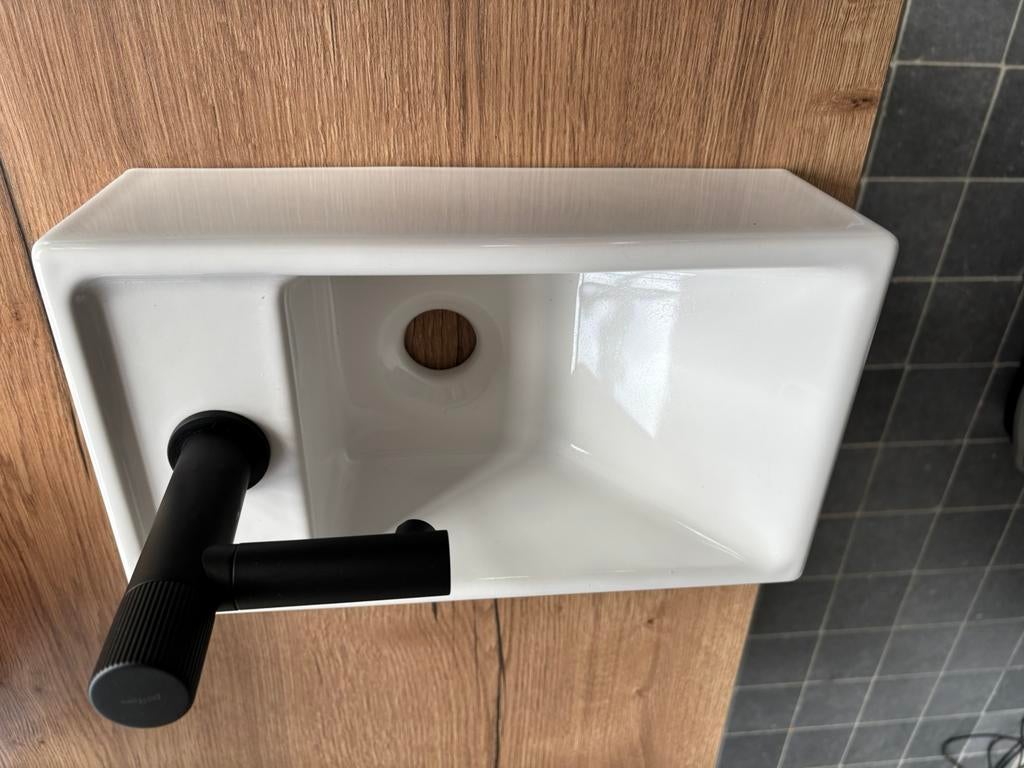 Lavabo, Enlèvement, Neuf