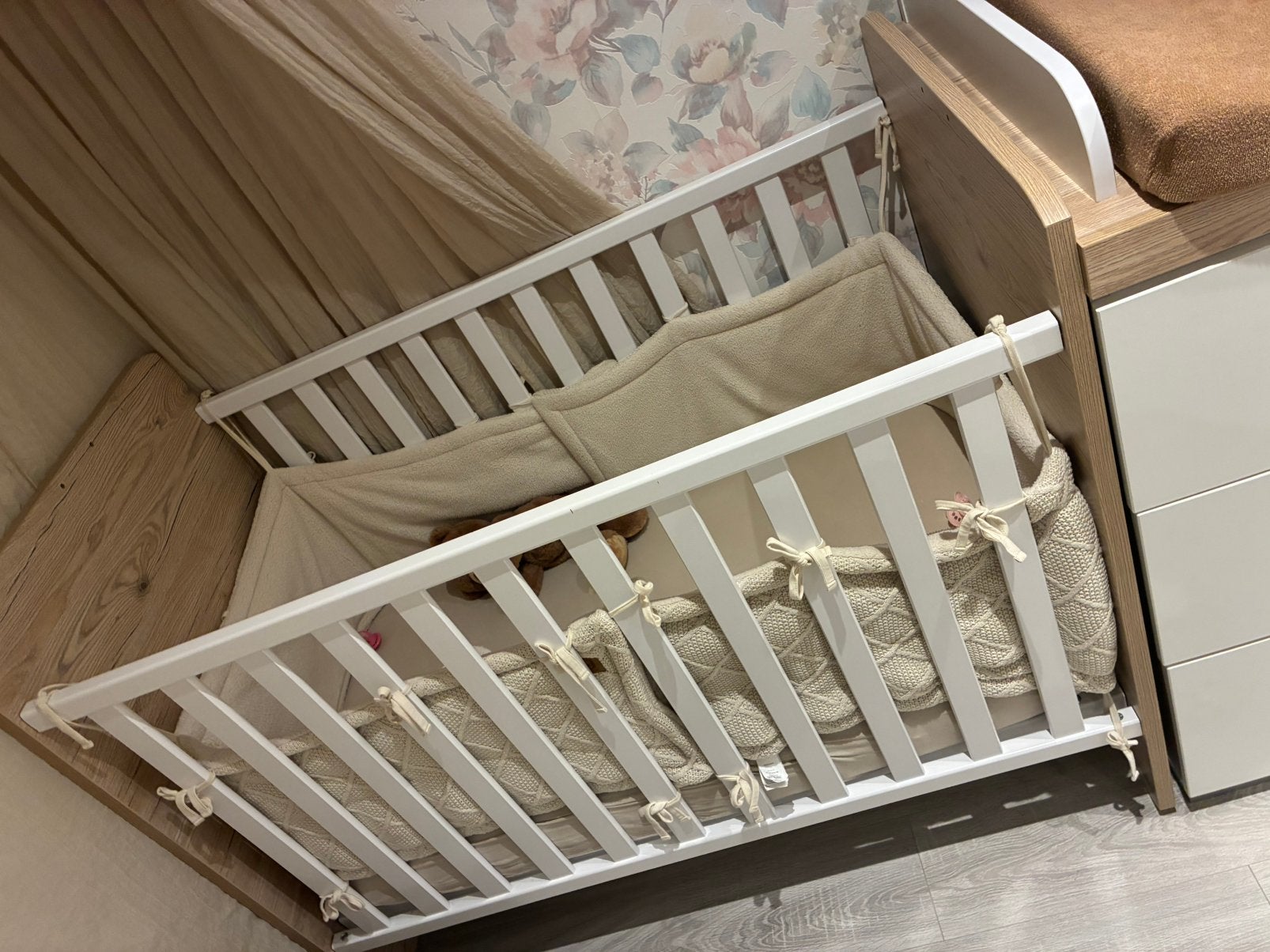 Lit evolutif bebe/enfant matelas et 2 protège matelas inclus, Enfants & Bébés, Enlèvement, Comme neuf, Lit