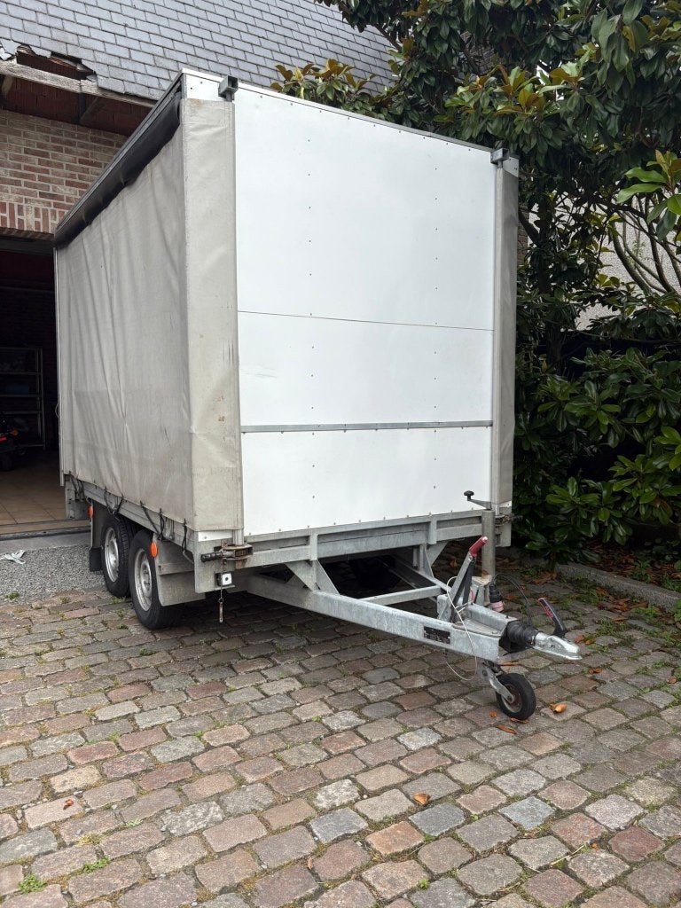 Aanhanger met huif, Ophalen