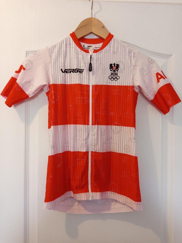 Maillot cyclisme féminin, Envoi