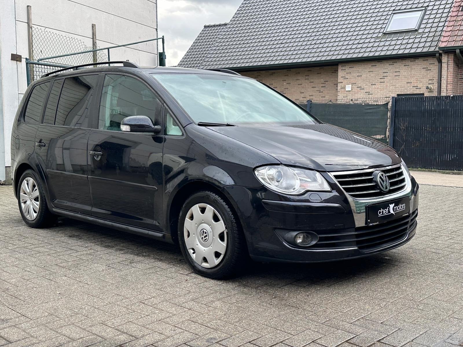Volkswagen Touran Benzine|7Plaats|Gekeurd|Airco|Camera, Auto's, Voorwielaandrijving, Gebruikt, Bedrijf, Handgeschakeld