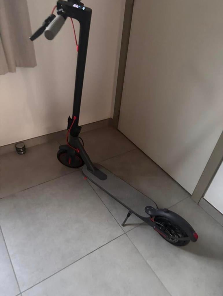 Elektrische step, Fietsen en Brommers, Ophalen, Zo goed als nieuw