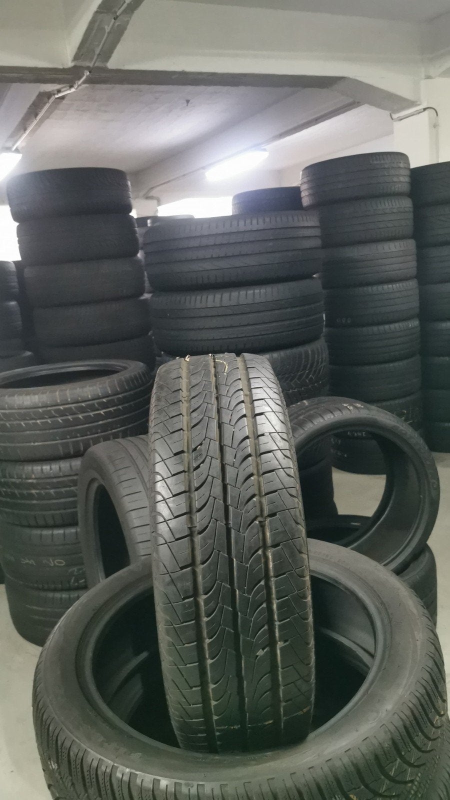 20565r15C 205 65 r15C 205/65/15C semperit avec montage