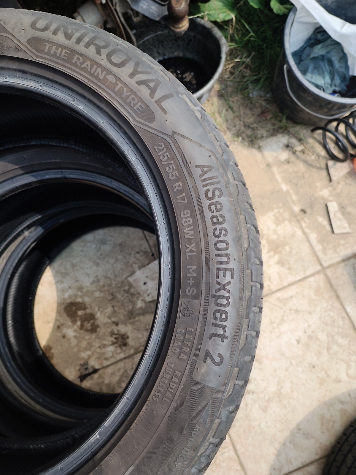 4 pneus 215/55R17 très bon état, Ophalen