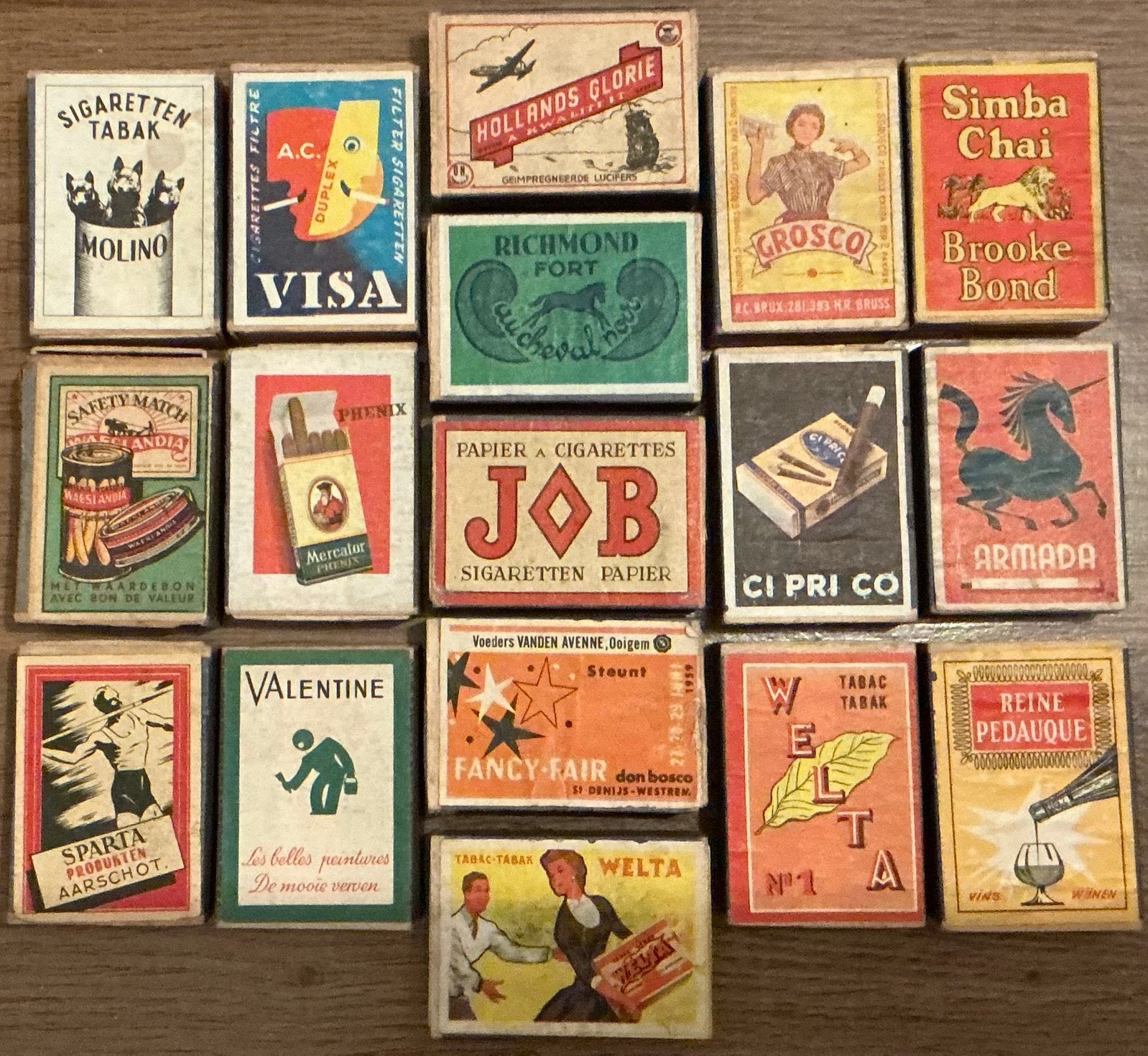 Lot de boîtes d'allumettes anciennes/pleines, Collections, Enlèvement ou Envoi, Comme neuf, Boîtes ou marques d'allumettes