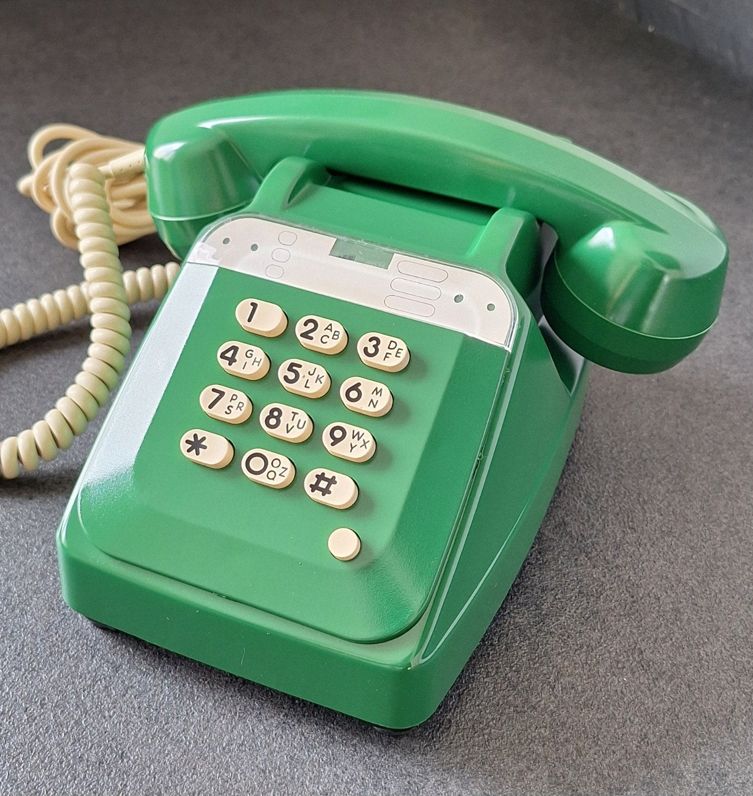 Téléphone vintage vert / beige, Télécoms, Téléphones fixes | Filaires, Enlèvement ou Envoi