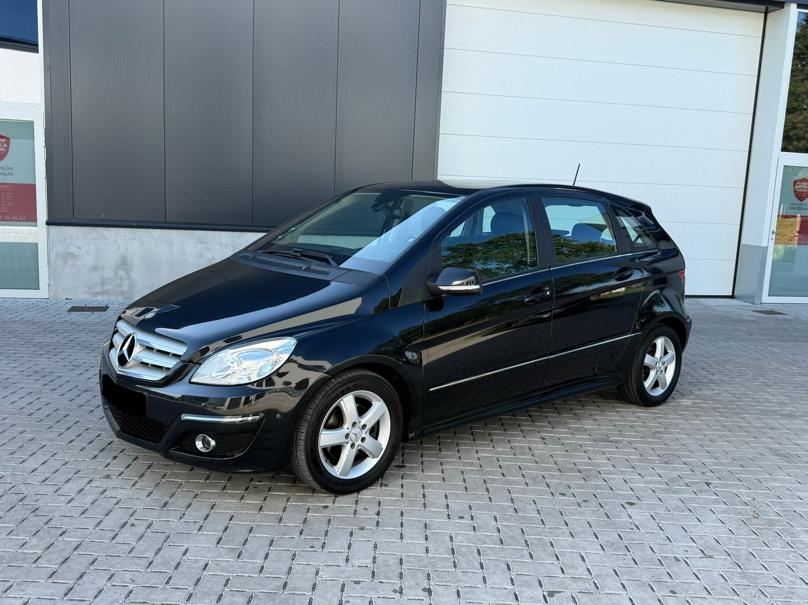 Mercedes-Benz B200 CDI 140PK Automaat Airco facelift model, Auto's, Automaat, Zwart, Android Auto, Leder