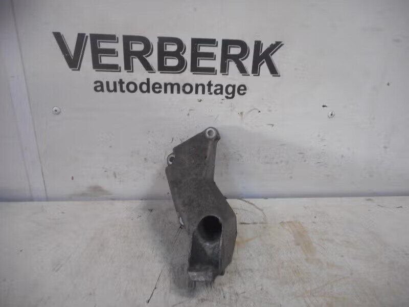 MOTORSTEUN LINKS Audi A4 (B6) (01-2000/01-2005) (8e0199307a), Enlèvement ou Envoi, Auto-Union-Straße 1, 85057 Ingolstadt, DE, Info@audi.de