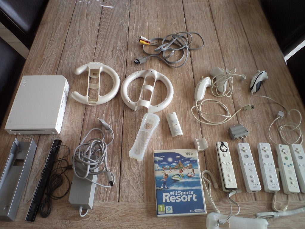 Nintendo WII, Ophalen, Met 3 controllers of meer, Met games