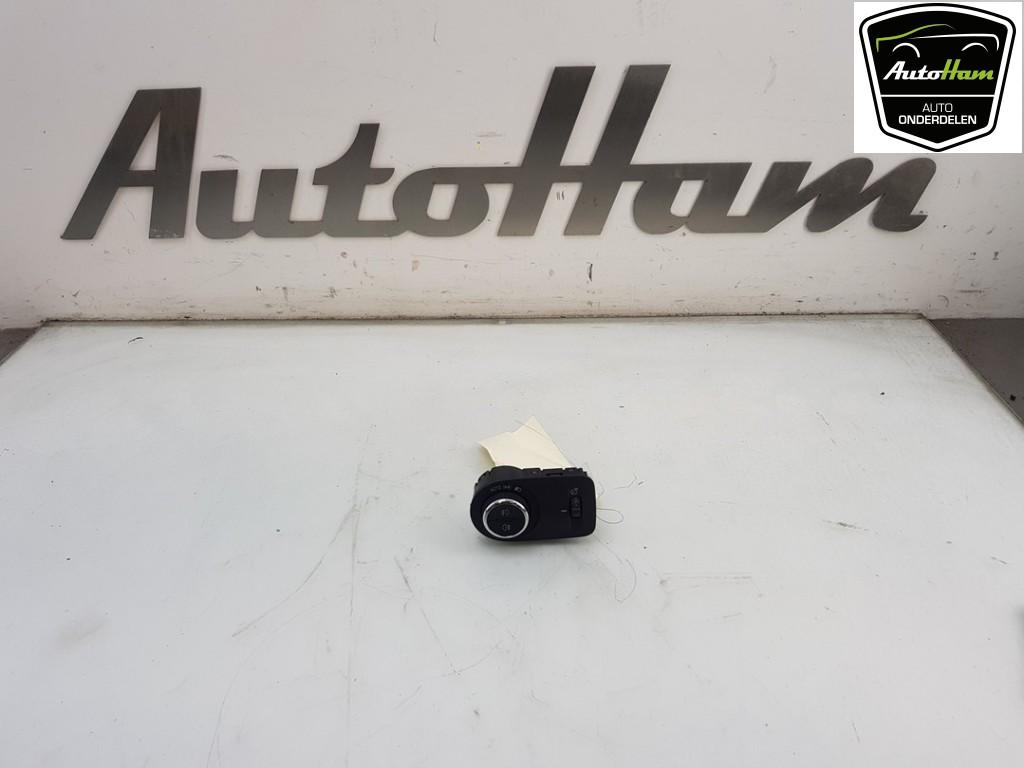 LICHTSCHAKELAAR Opel Grandland (X) (|39050760|13493471|), Gebruikt, Opel