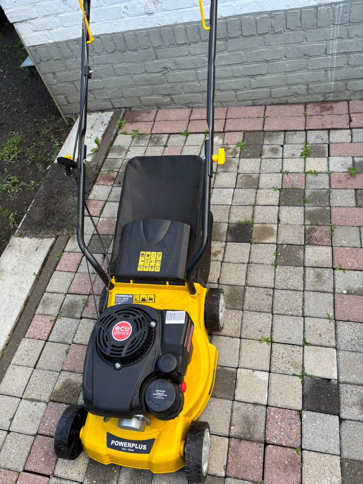 Tondeuse à gazon Powerplus, Jardin & Terrasse, Enlèvement, Comme neuf, 30 à 39 cm, Tondeuses à gazon à essence