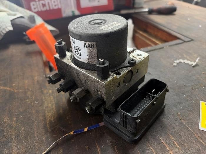 Pompe ABS d'un Chevrolet Spark, -, 3 mois de garantie, Utilisé, -