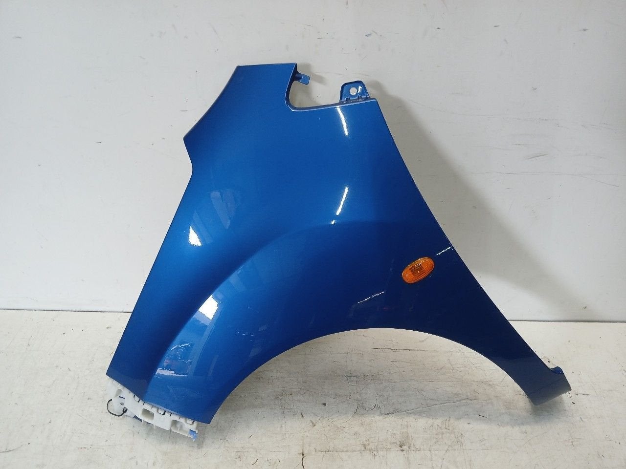 Spatbord links voor Chevrolet Spark, Auto-onderdelen, Onderdelen@venauto.nl, Van der Ven Autorecycling B.V., Gebruikt, Ettenseweg 76, 4706 PB Roosendaal, The Netherlands