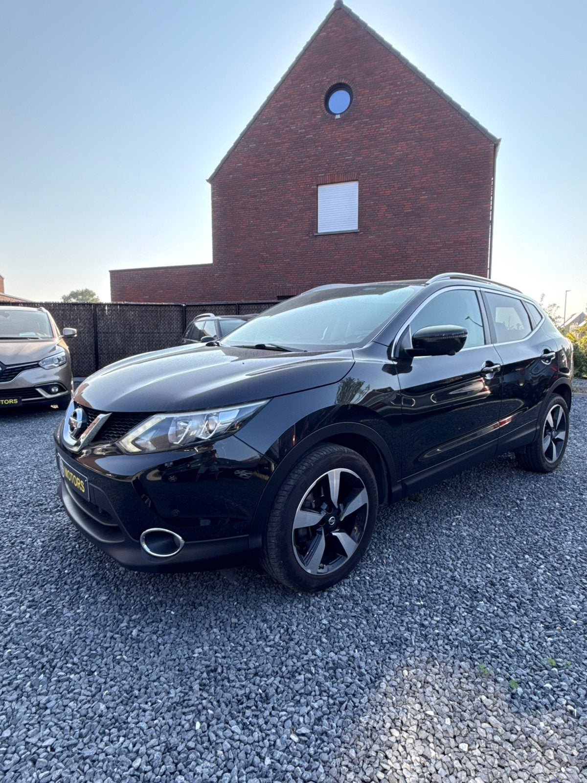 Te koop – Nissan Qashqai 1.2 DIG-T Benzine 2014, Auto's, Voorwielaandrijving, 85 g/km, Zwart, Bedrijf