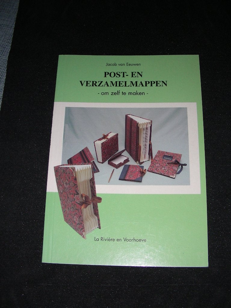Boekje 'Post en Verzamelmappen, Livres, Loisirs & Temps libre, Enlèvement ou Envoi, Comme neuf, Broderie ou Couture