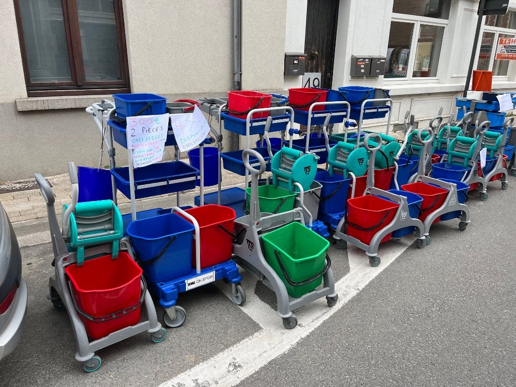 chariot de nettoyage Boma + Ecolab a Bxl, Ophalen