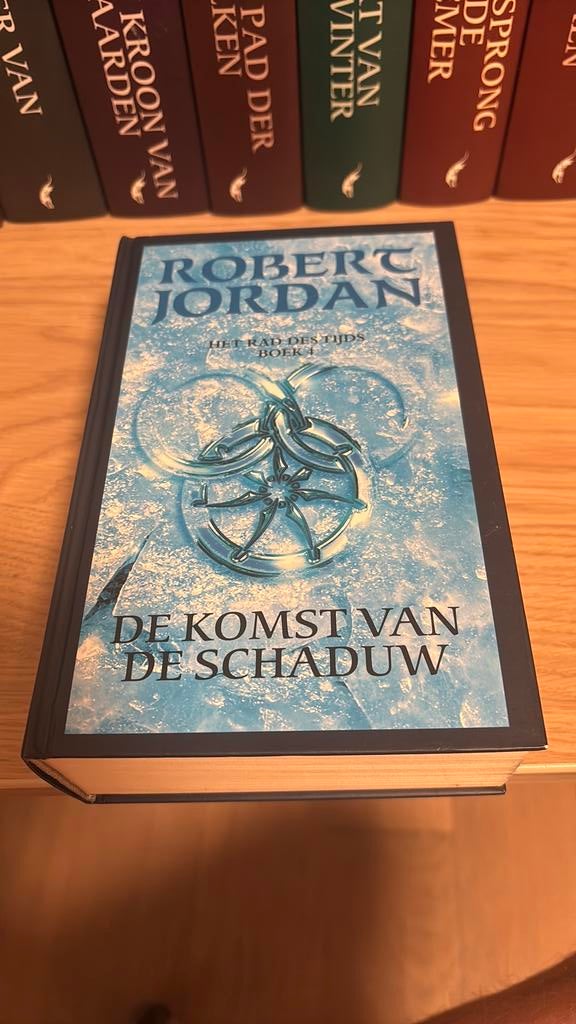 Robert Jordan - De komst van de schaduw, Ophalen, Robert Jordan
