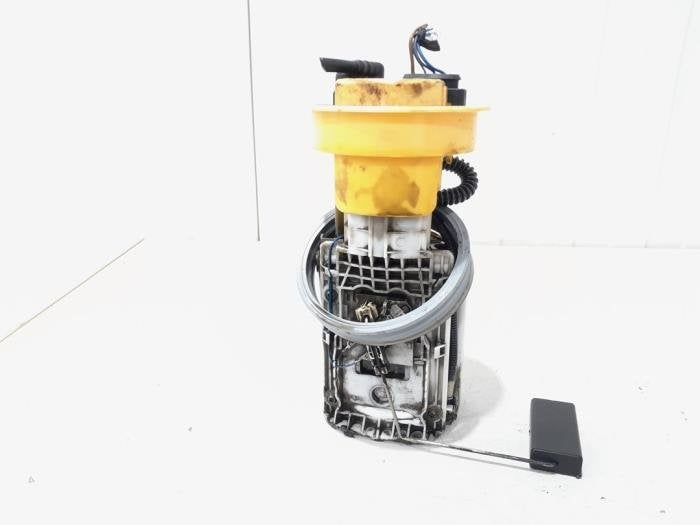 Pompe carburant électrique d'un Volkswagen Polo, Autos : Pièces & Accessoires, Systèmes à carburant, Volkswagen, Utilisé, 3 mois de garantie