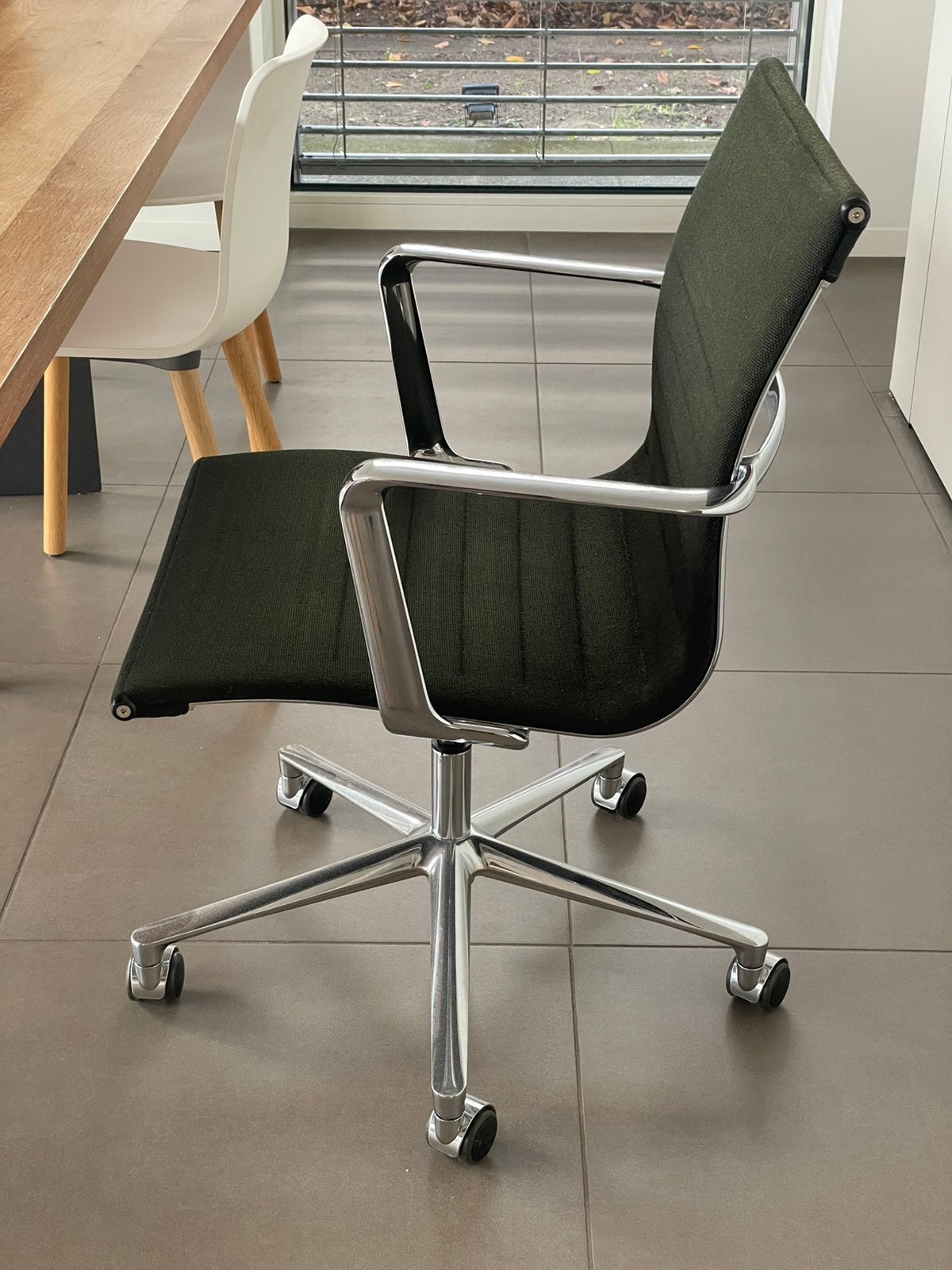 4 IFC Design vergaderstoelen, Ophalen, Gebruikt