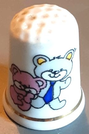 dés a coudre de collection serie ourson (3), Enlèvement ou Envoi, Comme neuf, Porcelaine