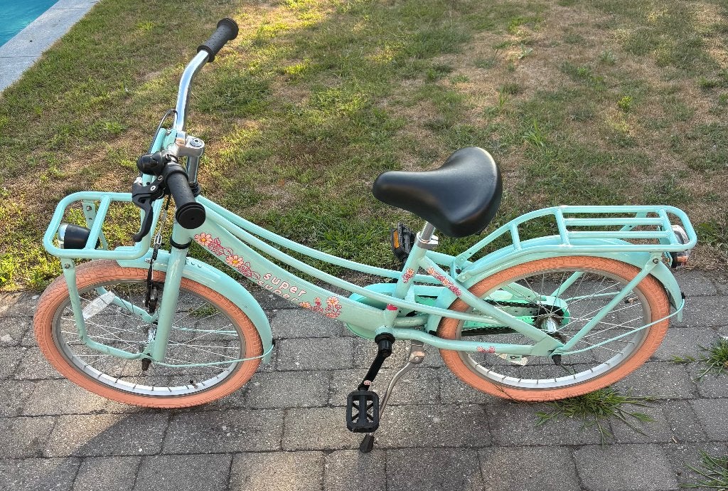 Meisjesfiets Supersuper Lola 20 inch – Mint, Vélos & Vélomoteurs, Vélos | Filles, Frein à rétropédalage, Utilisé, Frein à main