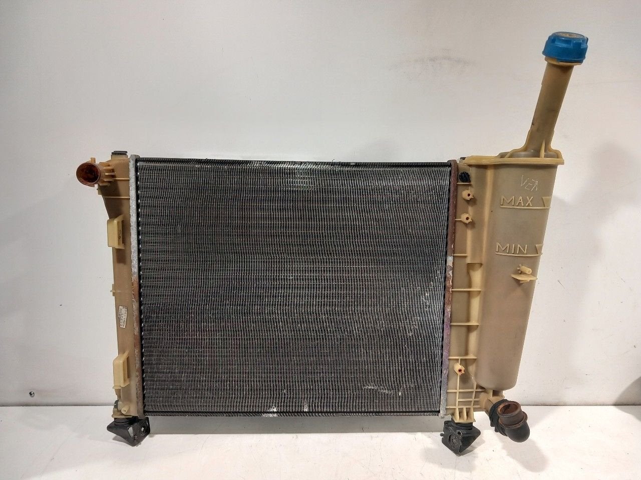 Radiateur Ford Ka, Auto-onderdelen, Onderdelen@venauto.nl, Van der Ven Autorecycling B.V., Gebruikt, Ettenseweg 76, 4706 PB Roosendaal, The Netherlands