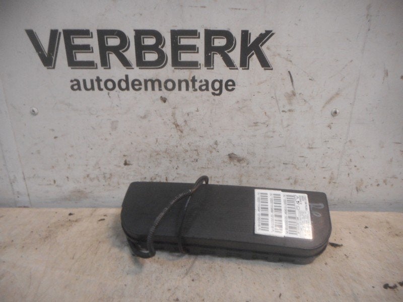 AIRBAG SIÈGE DROIT PASSAGER Focus 2 C+C (4m51-a611d10-ad), Henry-Ford-Straße  1
50735  Köln, DE, Ford-Werke GmbH, Kunden@ford.com