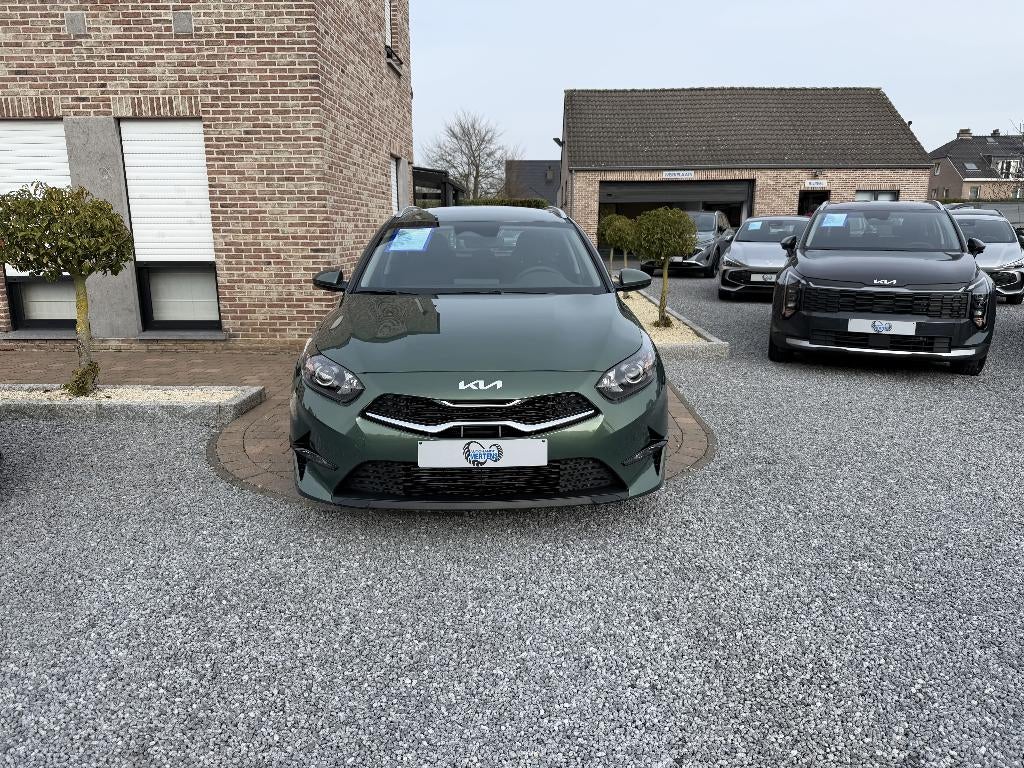 Kia Ceed SW / cee'd SW 1.5 T-GDi 140PK FACELIFT NIEUW 0KM, Stof, 4 cilinders, USB, Bedrijf