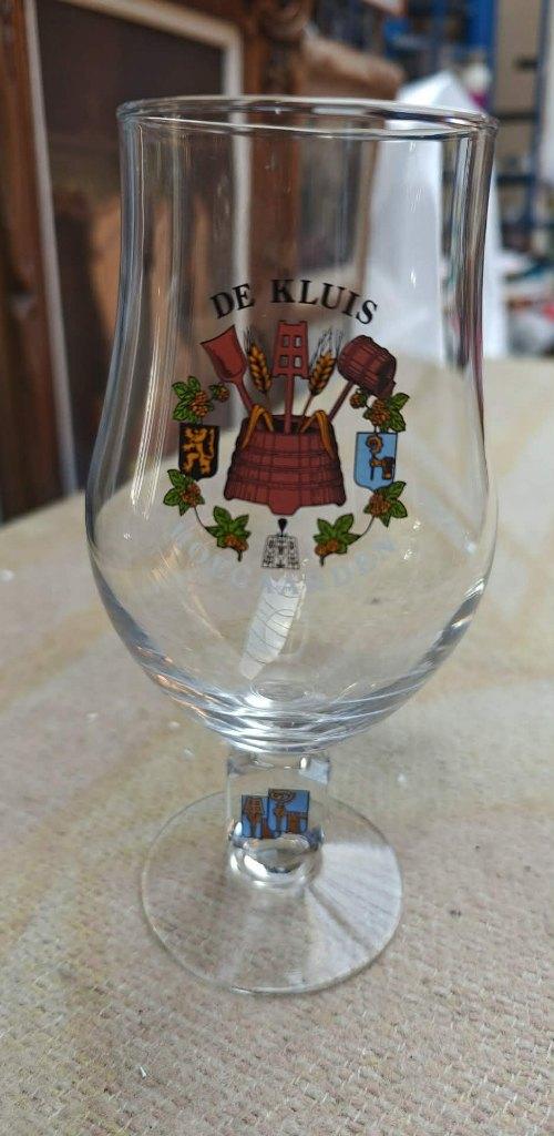 Glas bierglas op voet Hoegaarden De Kluis, Enlèvement ou Envoi, Comme neuf, Verre ou Verres, Autres marques