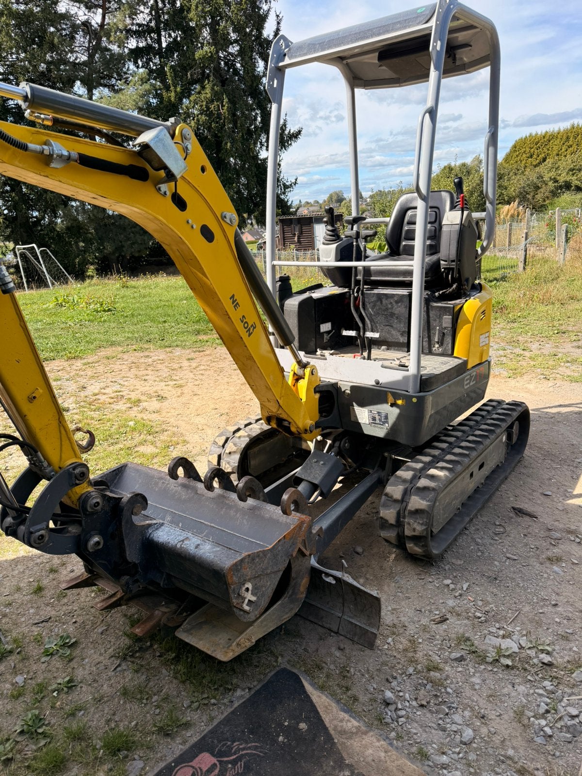 Mini pelle neuson ez 17 de 2022 avec 700 h, Articles professionnels, Enlèvement ou Envoi