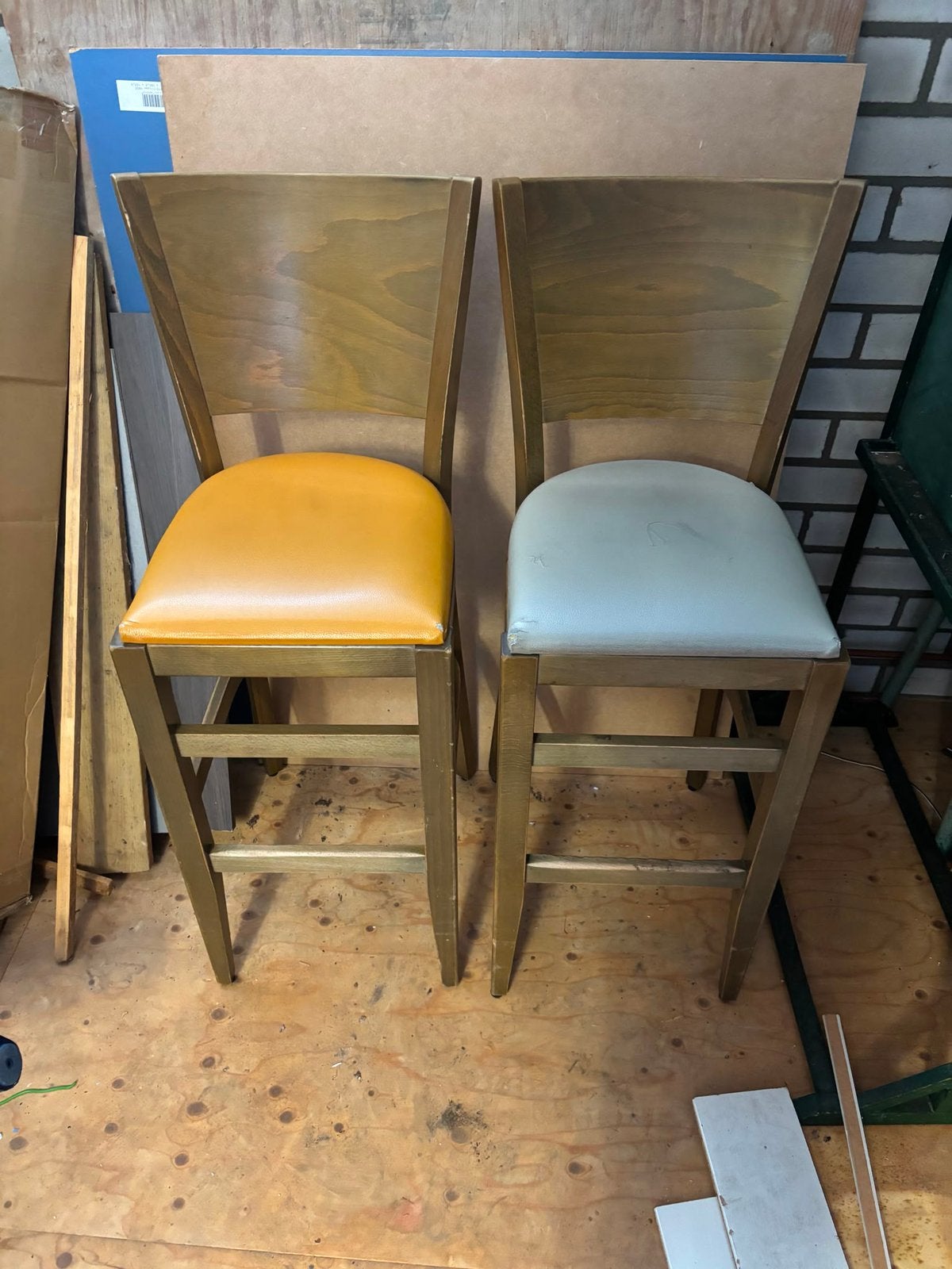 8 degelijke horeca barkrukken met extra zittingen 78 cm hoog, Avec repose-pieds, Enlèvement, Utilisé, Bois