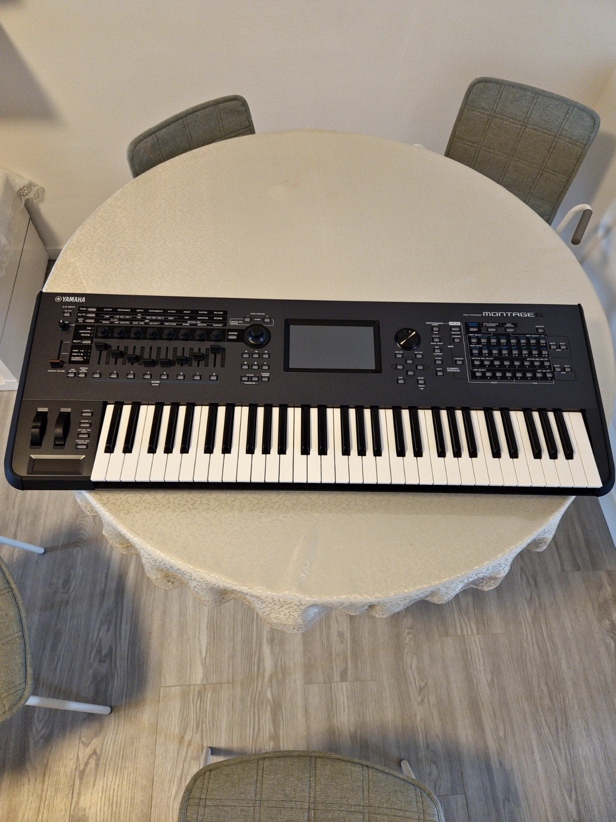 YAMAHA MONTAGE 6 • ÉTAT EXCEPTIONNEL • TOPSTAAT 《 PROMO 》, Muziek en Instrumenten, Keyboards, Zo goed als nieuw, 61 toetsen, Yamaha