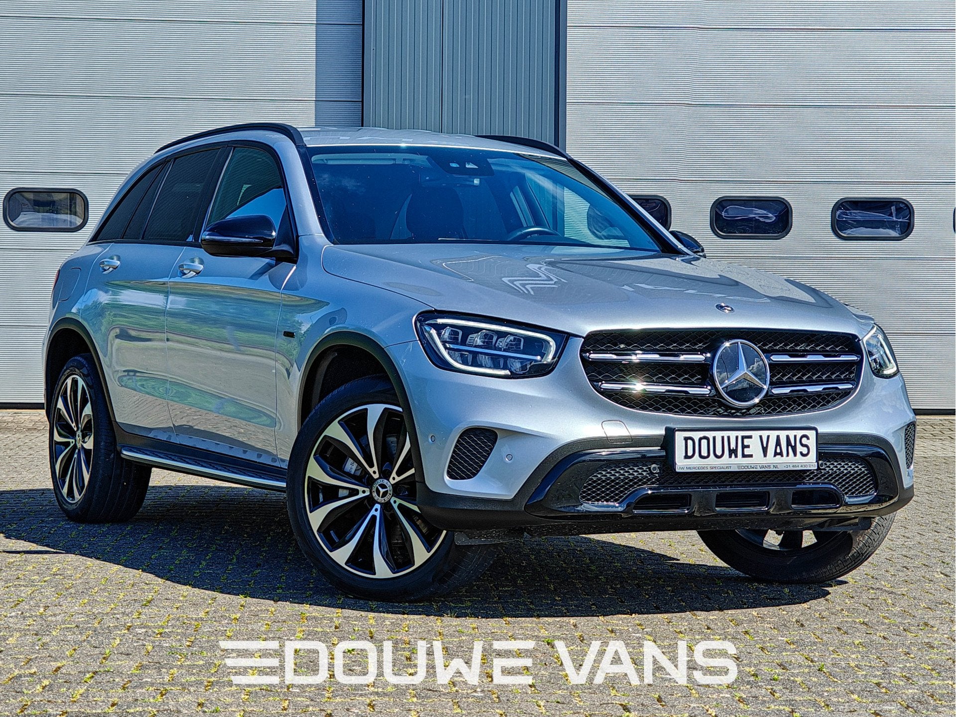 Mercedes-Benz GLC 300e 4Matic Airco Ambiente Night Pakket Tr, Auto's, Mercedes-Benz, Automaat, Stof, Gebruikt, Zwart