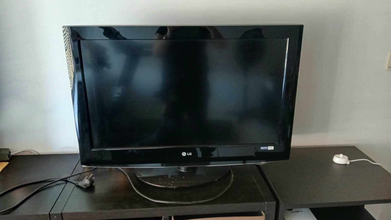 LG 32 inch (81cm) LCD televisie met afstandsbediening, Audio, Tv en Foto, Ophalen, LCD, LG