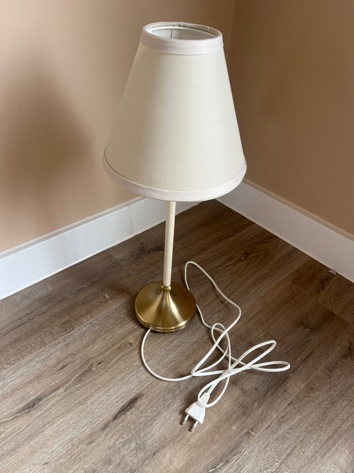 Ikea tafellamp nieuw, Huis en Inrichting, Lampen | Tafellampen, Ophalen, Nieuw
