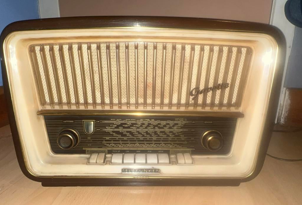 Telefunken Gavotte 8 Export buizenradio – vintage jaren ’50, Antiek en Kunst, Ophalen of Verzenden