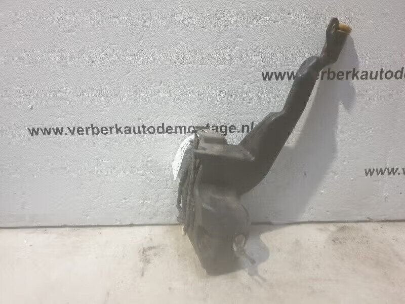 RUITENSPROEIERRESERVOIR Opel Astra H GTC (L08), Bahnhofsplatz 65423 Rüsselsheim am Main, DE, Gebruikt, Opel, Opel Automobile GmbH