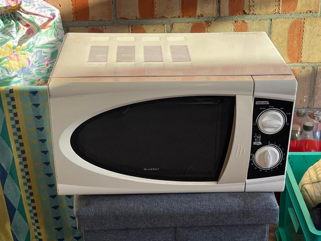 Microwave. Al een beetje ouder maar werkt prima, Elektronische apparatuur, Microgolfovens, Ophalen, Gebruikt, Microgolfoven, Draaiplateau