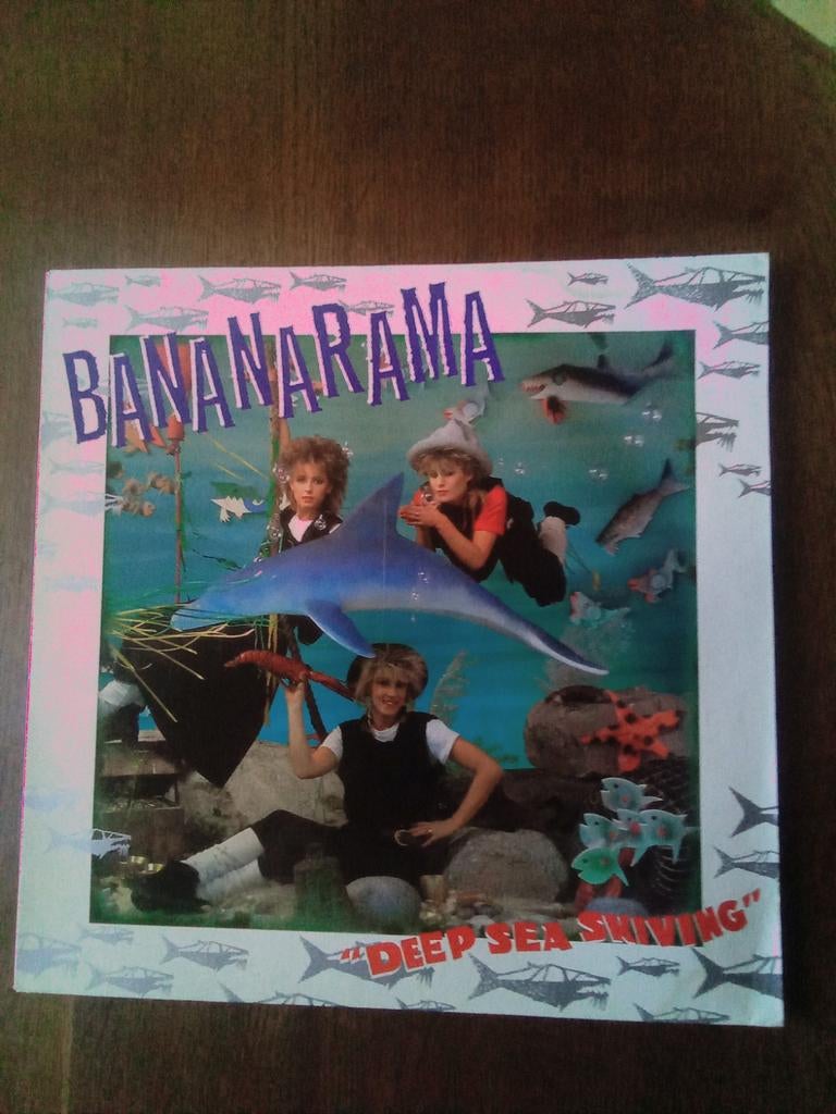 L. P. Bananarama, Enlèvement ou Envoi